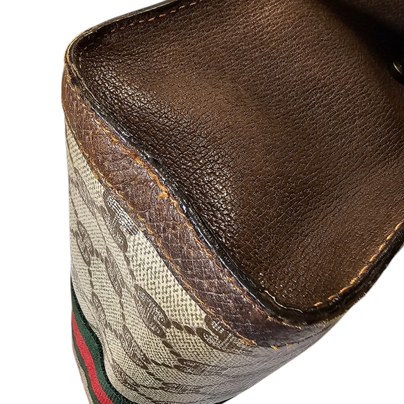 GUCCI CLUTCH - Picture 8 of 16